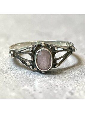 Sterling Silver Pink Quartz Ring Size 5 Vintage-Inspired Design Elegant Split Ba